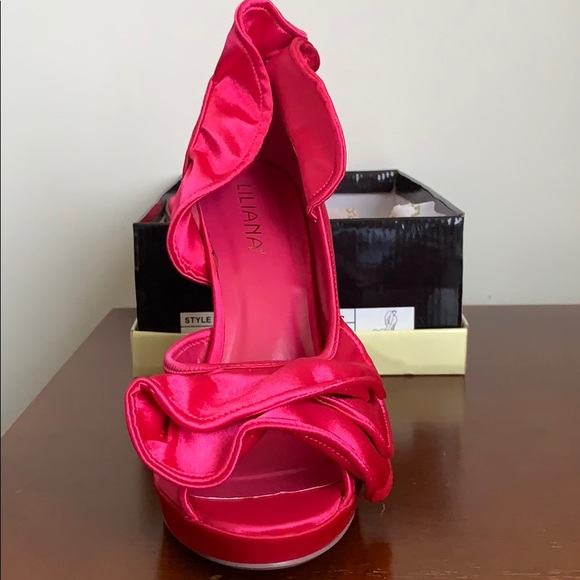 WOMANS HEELS SIZE 10 - Picture 4 of 4